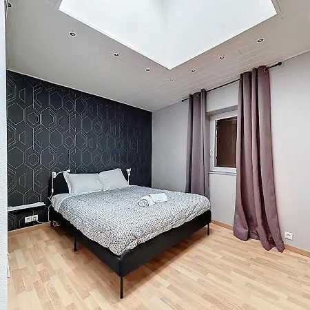 Maison 11 Couchages Veyre- Monton Apartment *