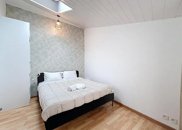 Maison 11 Couchages Veyre- Monton Апартаменты